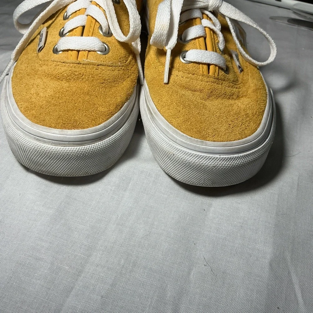 Size 3.5 - Vans Authentic Pig Suede - Mustard